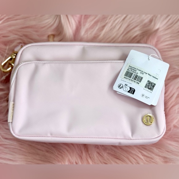 NWT Lululemon Everywhere Crossbody Bag 3L Large Blissful Pink/Gold MetalHardware - Picture 8 of 12